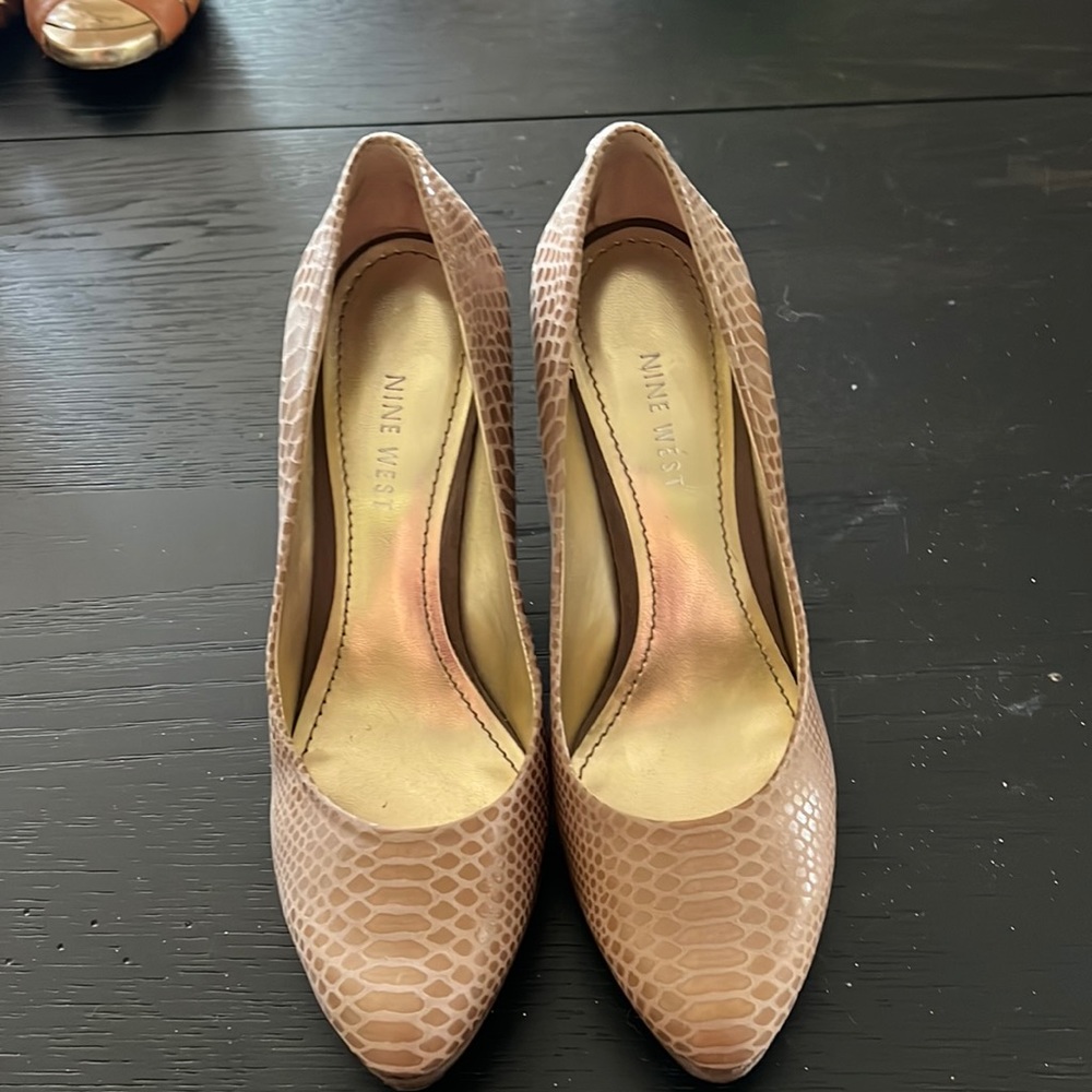 Nine West Python Print Tan Pumps - image 1